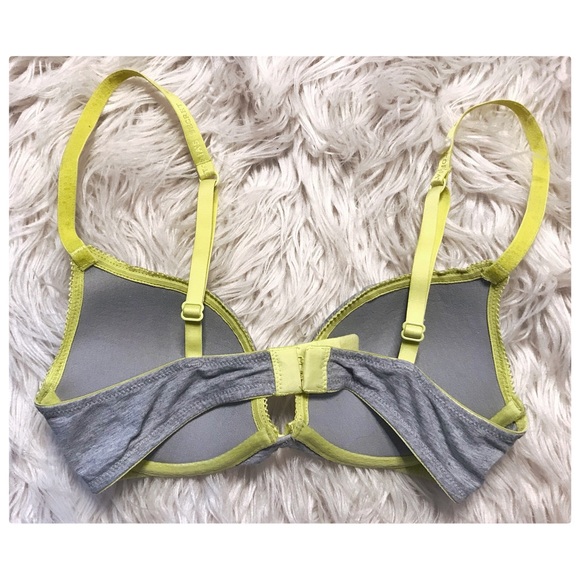 3/$30 Victoria’s Secret Lace Trim Plunge Push Up - Picture 4 of 8